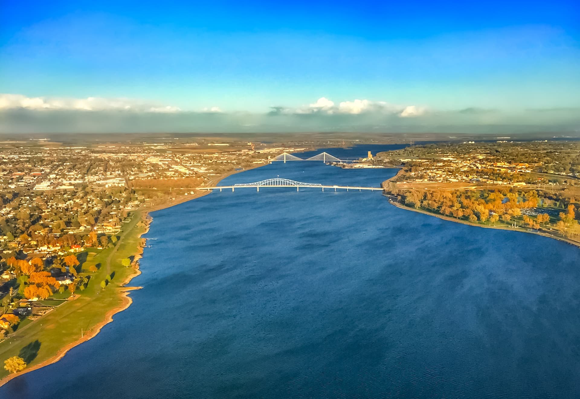Aerial view of the Columbia River and the bridges connecting Kennewick, Pasco and Richland, Washington
